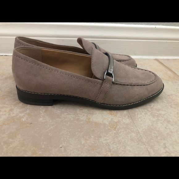 NEW NEVER WORN Franco Sarto Loafers Greige - Picture 2 of 3